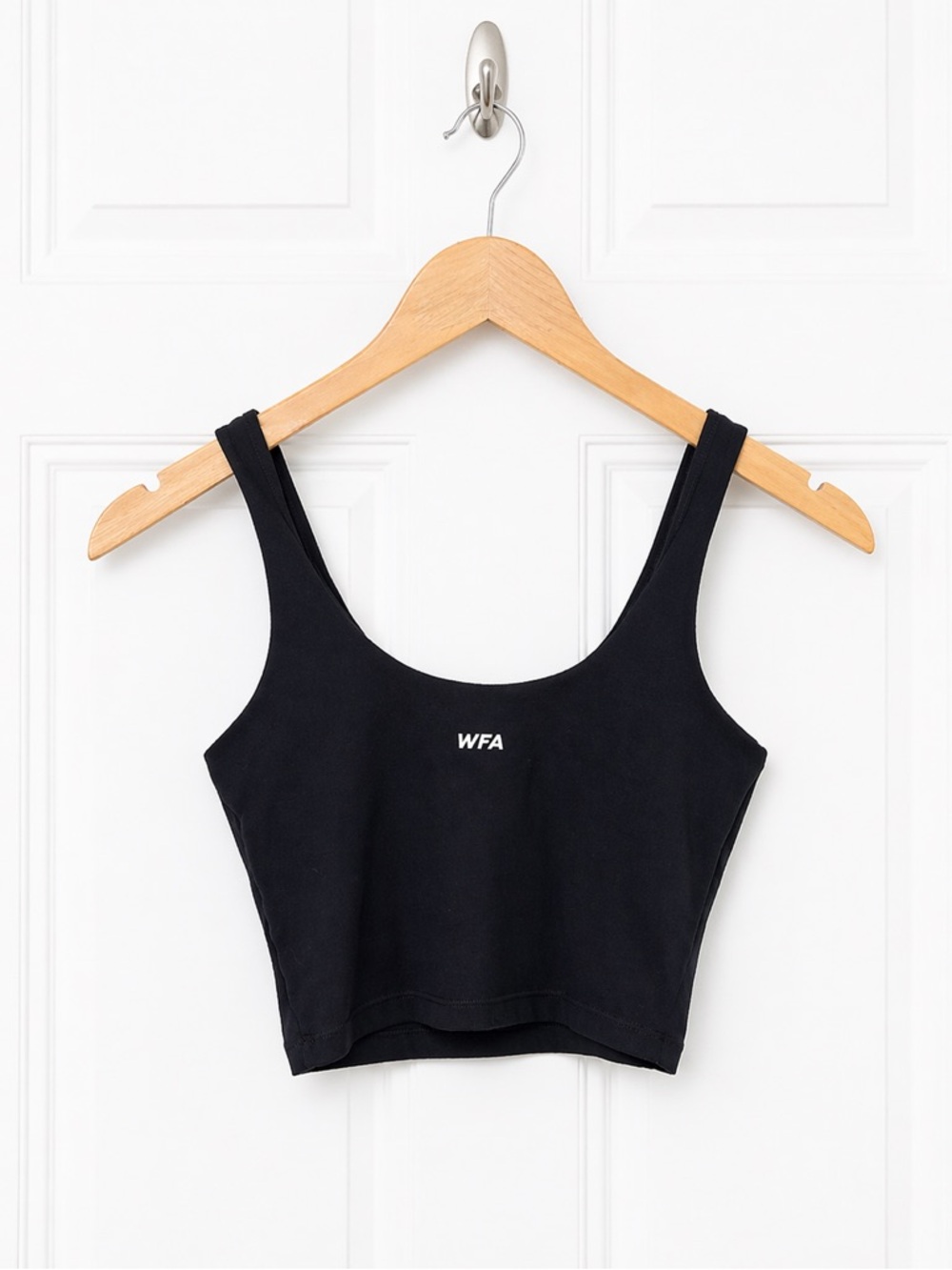 White Fox Active Womens Black Scoop Neck Logo Crop Top Small WFA Slim Fit